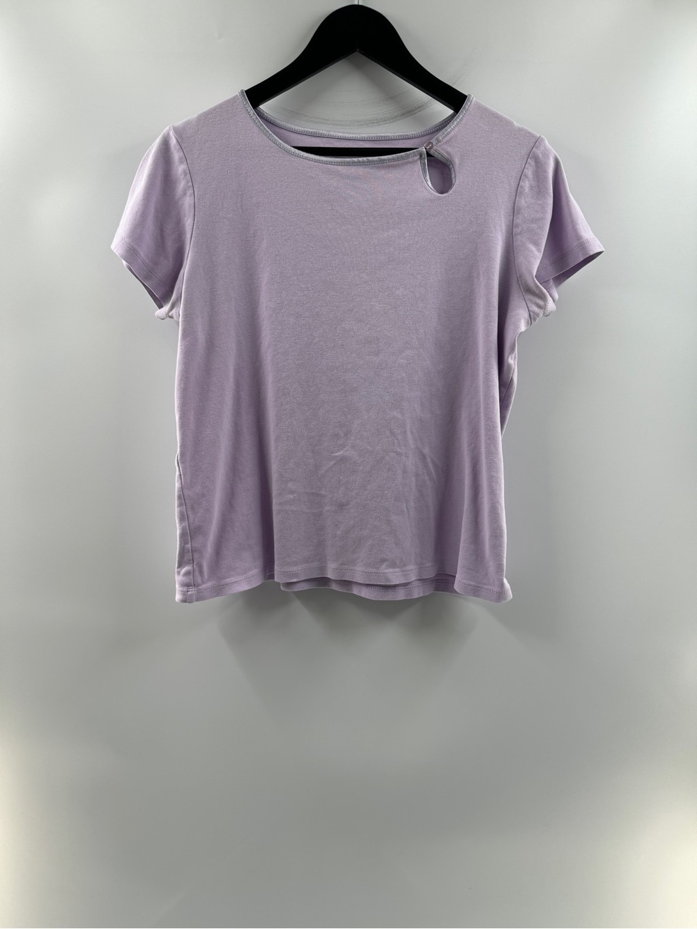 St. John’s Bay Lavender Keyhole Neck Short Sleeve Top Women’s Large